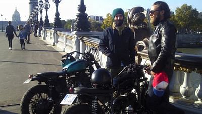 100 pro - Fred und Hugo, Motorradfreaks, Paris 100 pro - Fred und Hugo, Motorradfreaks, Paris
