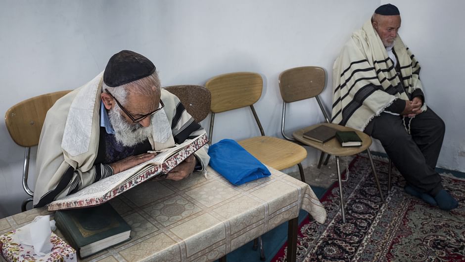 Die Letzten Juden Iran Die Revolution Im Namen Gottes Die Ganze Doku Arte