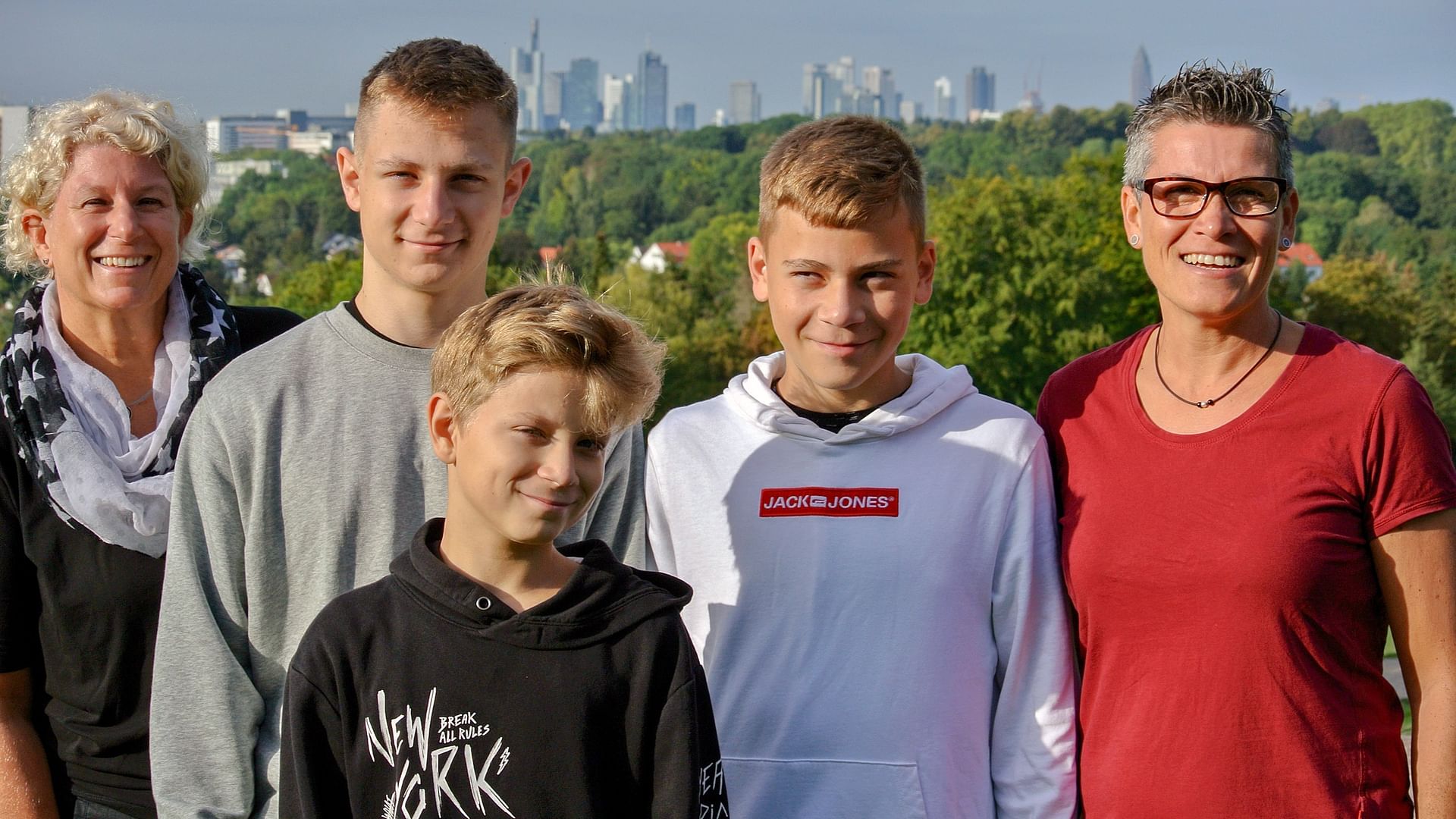 Meine Alles Ausser Gewohnliche Familie Aufwachsen In Einer Regenbogenfamilie Die Ganze Doku Arte
