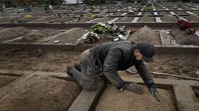 Belgium: Volunteer Gravediggers Belgium: Volunteer Gravediggers