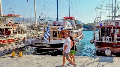 Un verano diferente en Grecia Un verano diferente en Grecia