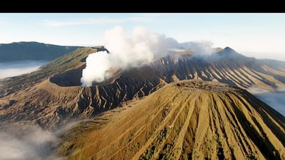 Des Volcans Et Des Hommes Etna La Montagne Des Montagnes Regarder Le Documentaire Complet Arte