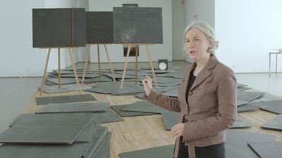 Seul·e au musée Seul·e au musée
