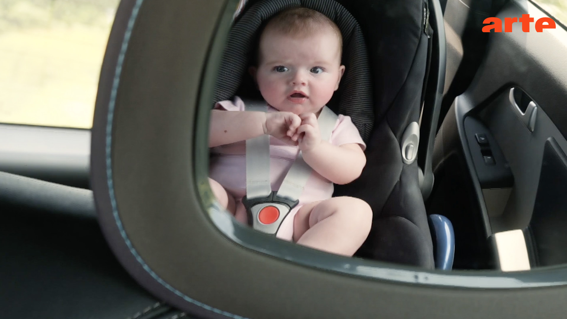 Les Sieges Bebe Ont Ils Une Influence Sur Le Nombre De Bebes 28 Minutes Regarder L Emission Complete Arte