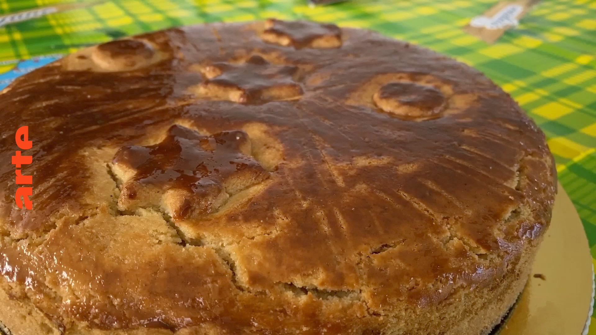 En Guyane La Galette Des Rois Creole D Achilia Invitation Au Voyage Papilles Regarder Le Documentaire Complet Arte