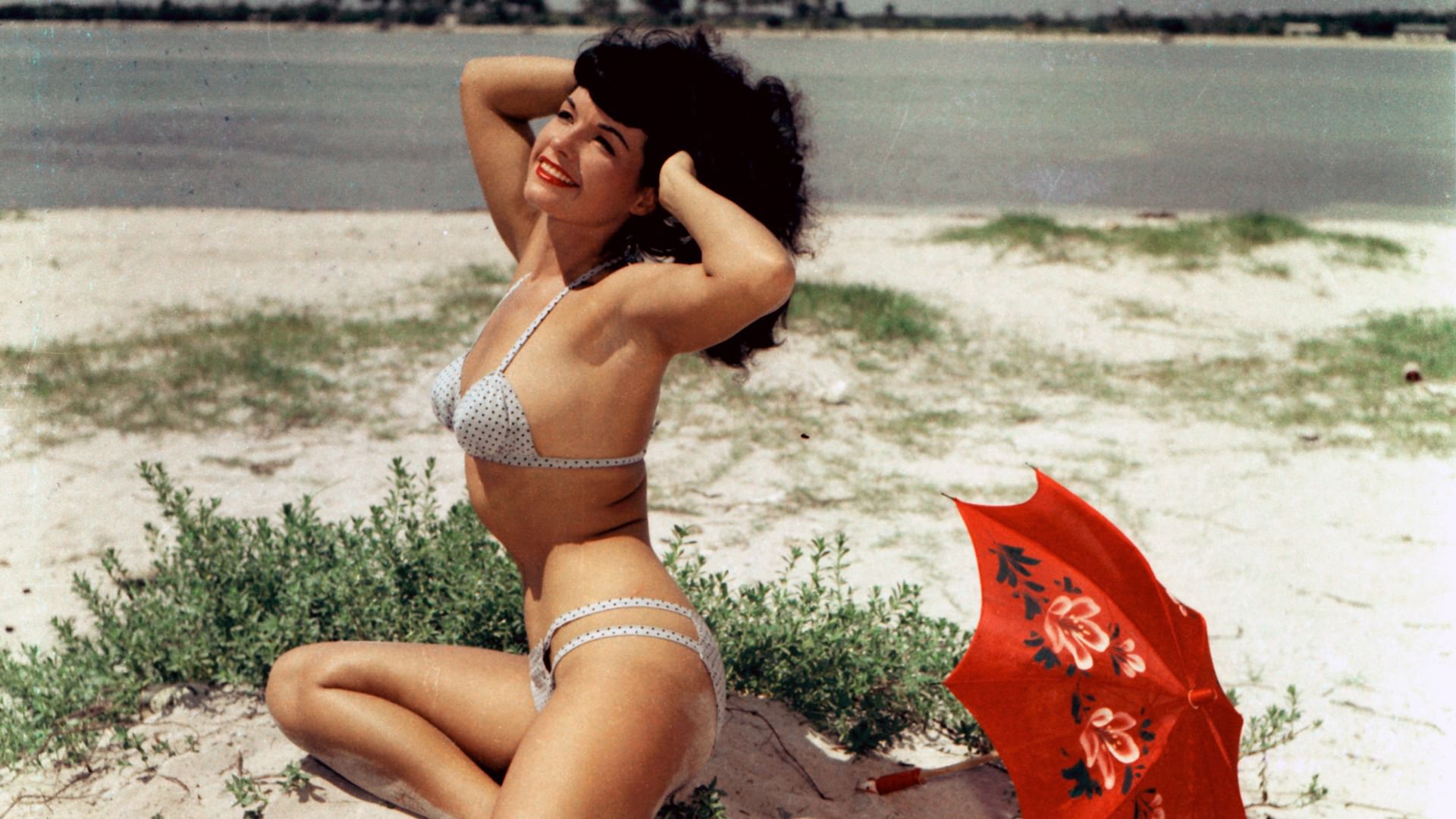 Bettie Page – Die Striptease-Ikone