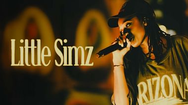 Little Simz dans "Passengers"