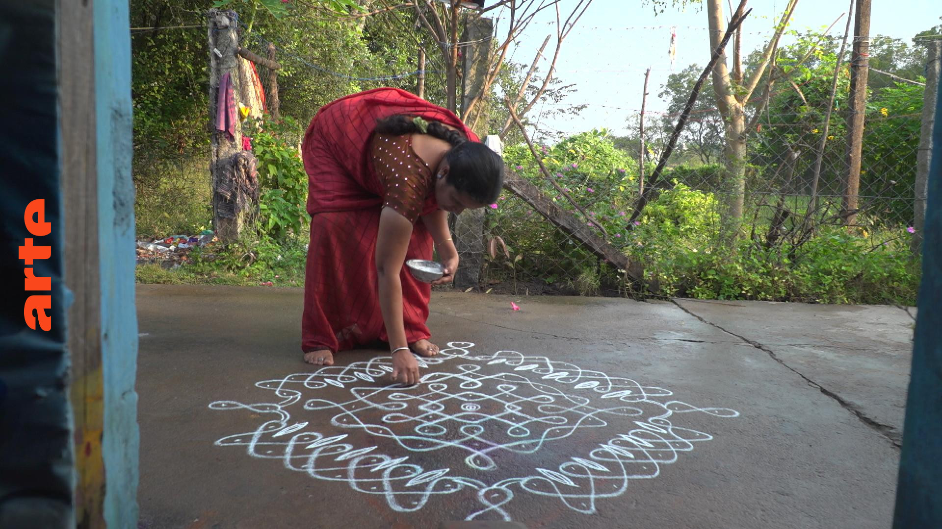Kolam: Die flüchtige Kunst der Inderinnen