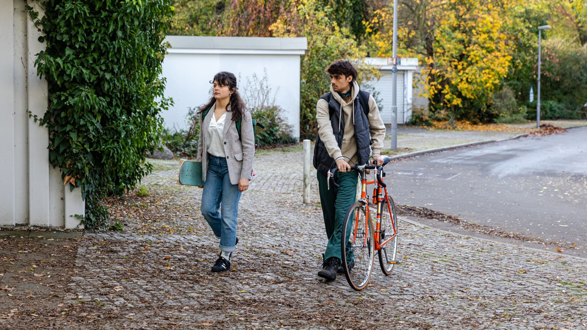 Gefangen im Ritual | Everyone is Fucking Crazy (2/8)