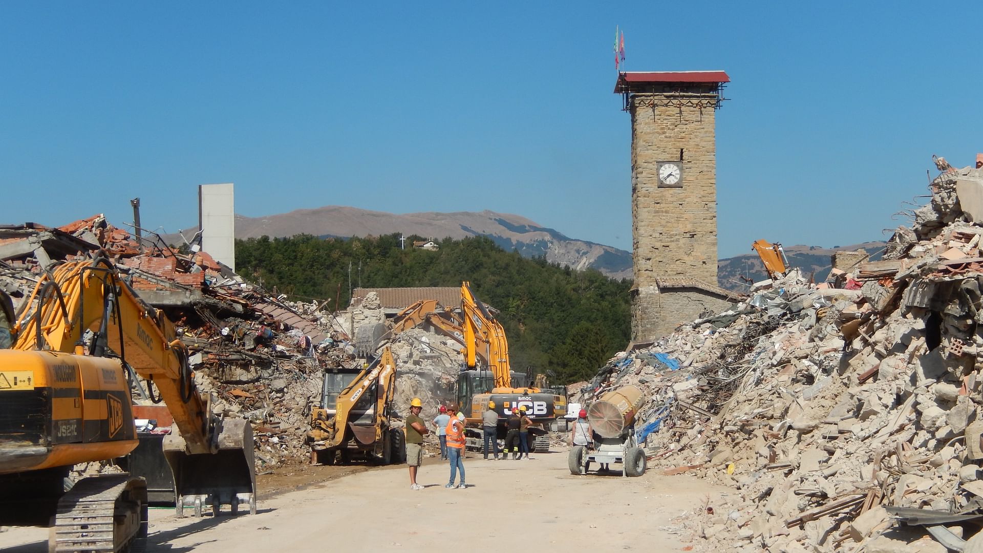 Italien: Amatrice In Not - ARTE Reportage - Die Ganze Doku | ARTE