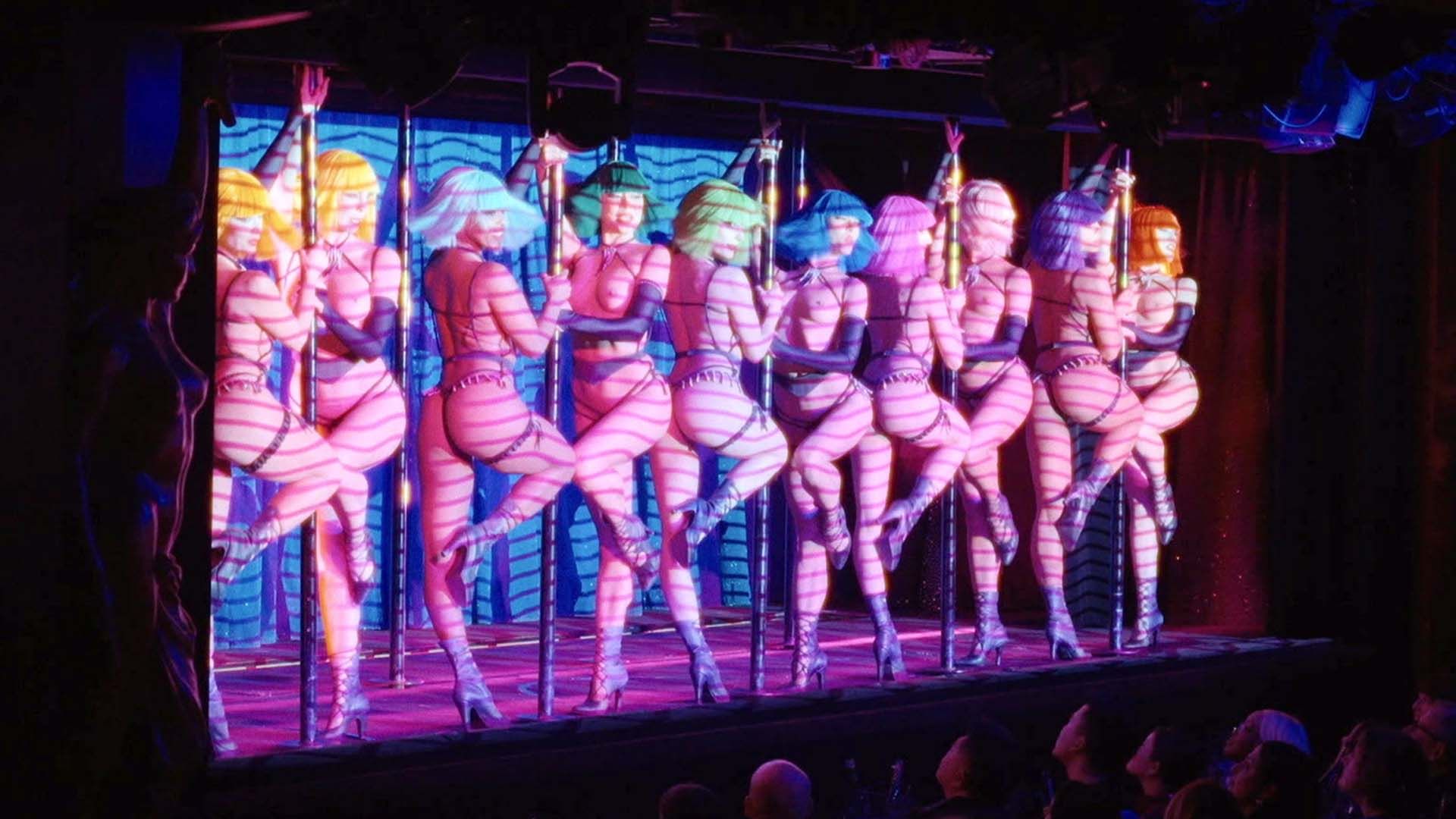 Striptease mit Chic! Der Pariser Nachtclub „Crazy Horse“