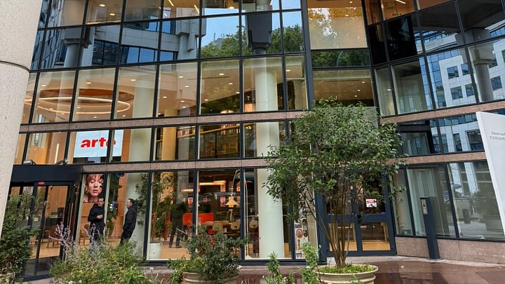 Budynek ARTE France w Issy-les-Moulineaux