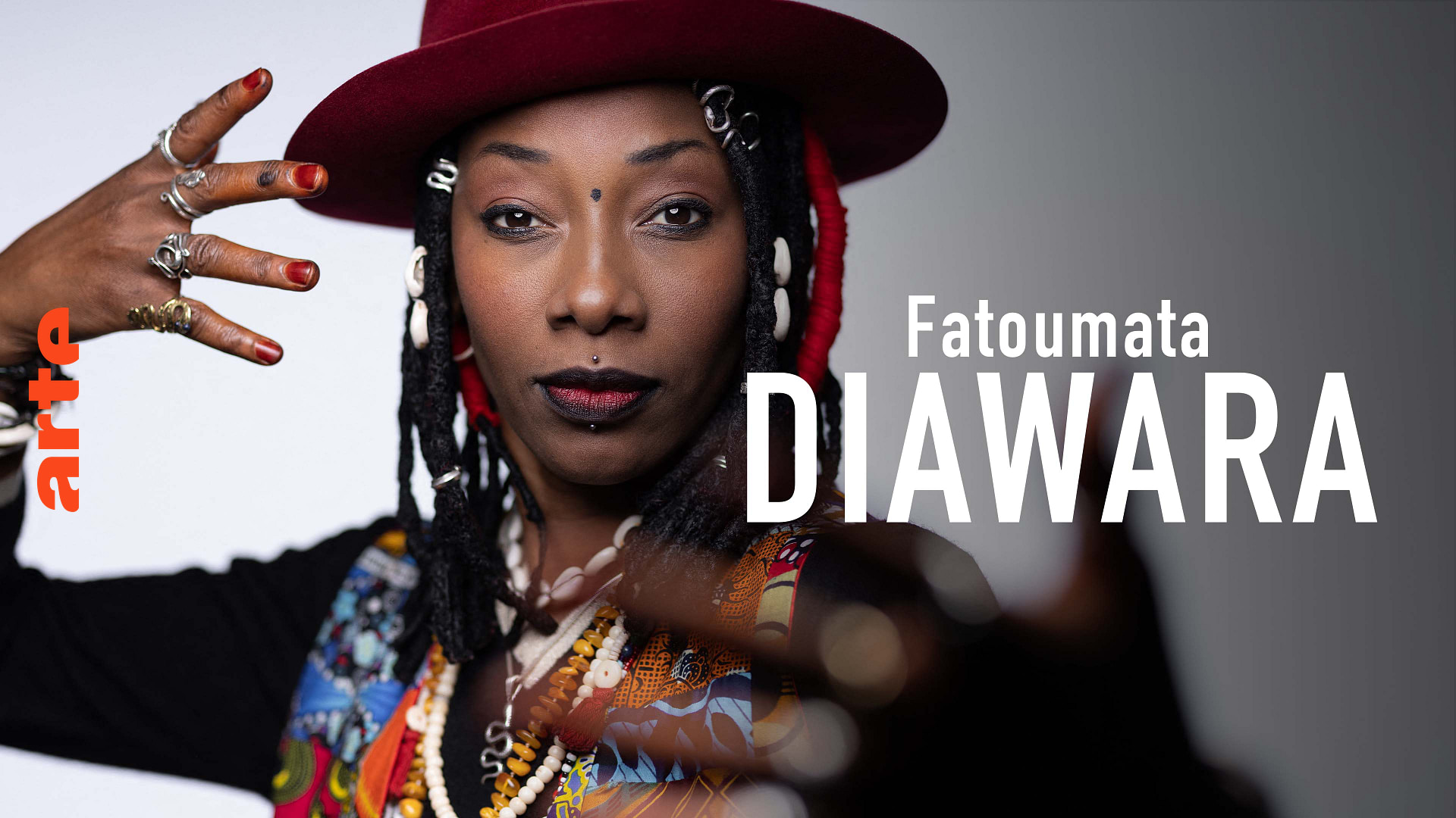 Fatoumata Diawara, une chanteuse à la croisée des cultures ARTE Info